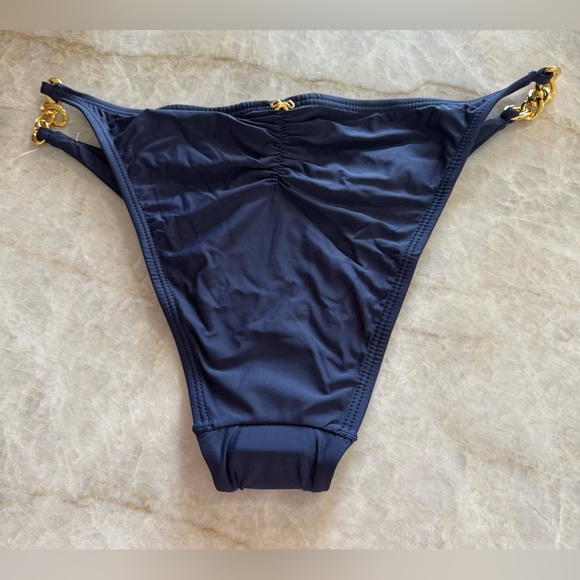 NEW PQ SWIM women's teeny gold chain strap detail bikini bottom swimsuit in blue - Picture 4 of 5
